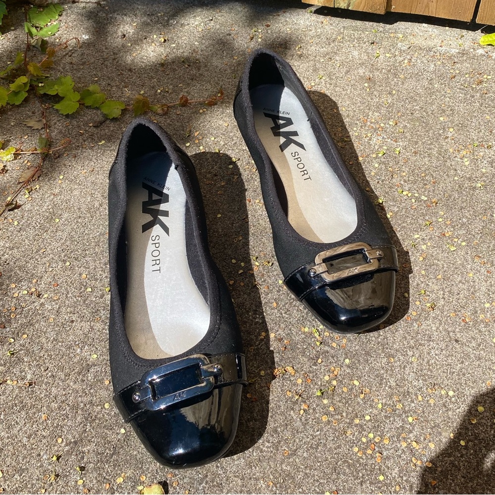 Black flats